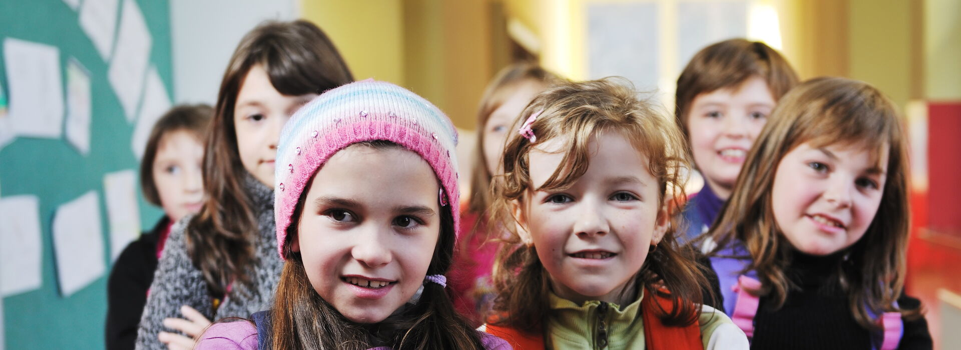 Photo by Benis Arapovic (https://www.vecteezy.com/members/dotshock)